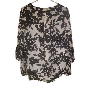 John Mark Linen Shirt XS Bell Sleeves Black And‎ White Floral Round Neck